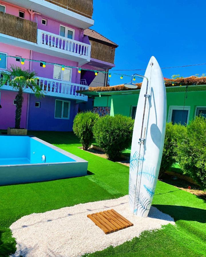 Casa Barbie Costinestiホステル エクステリア 写真