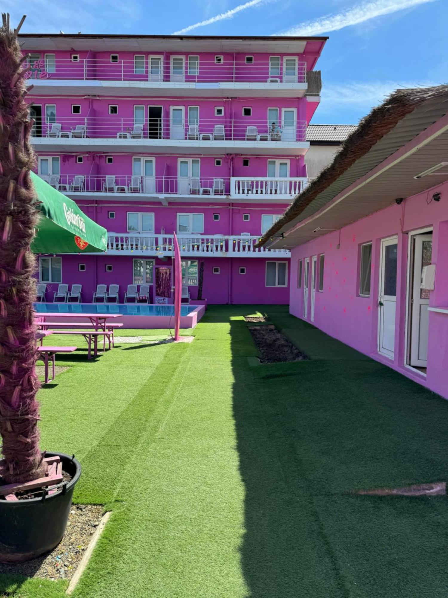 Casa Barbie Costinestiホステル エクステリア 写真