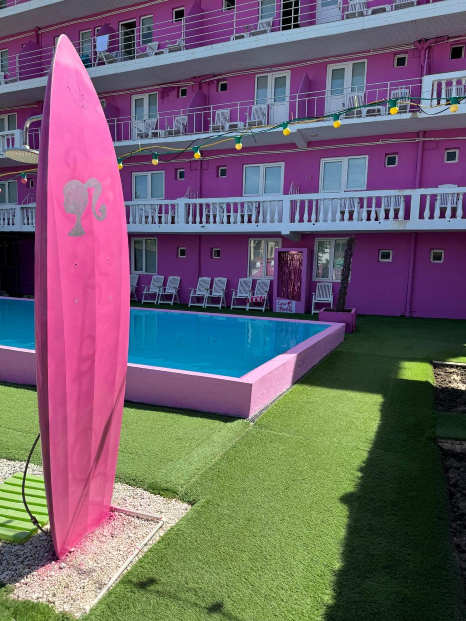 Casa Barbie Costinestiホステル エクステリア 写真